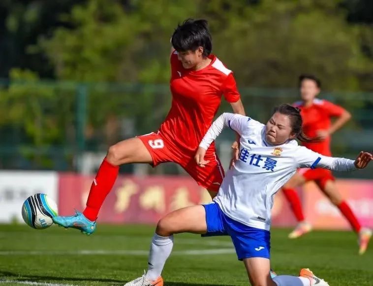 神勇夺冠路：女足选手奋勇争先的简单介绍