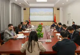 伯明翰城市队员齐心合力，决胜关键战的简单介绍