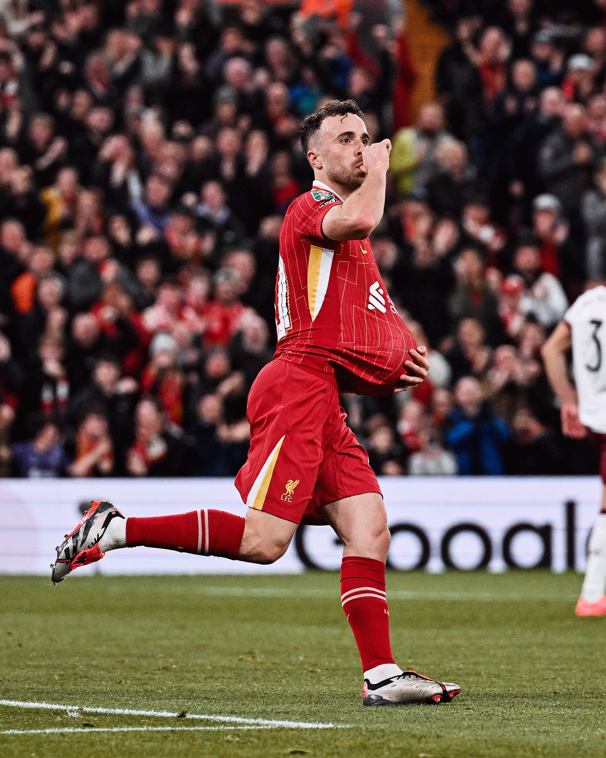 爱游戏娱乐-关于柏林赫塔签下英格兰前锋，球队锋线迎来新血的信息