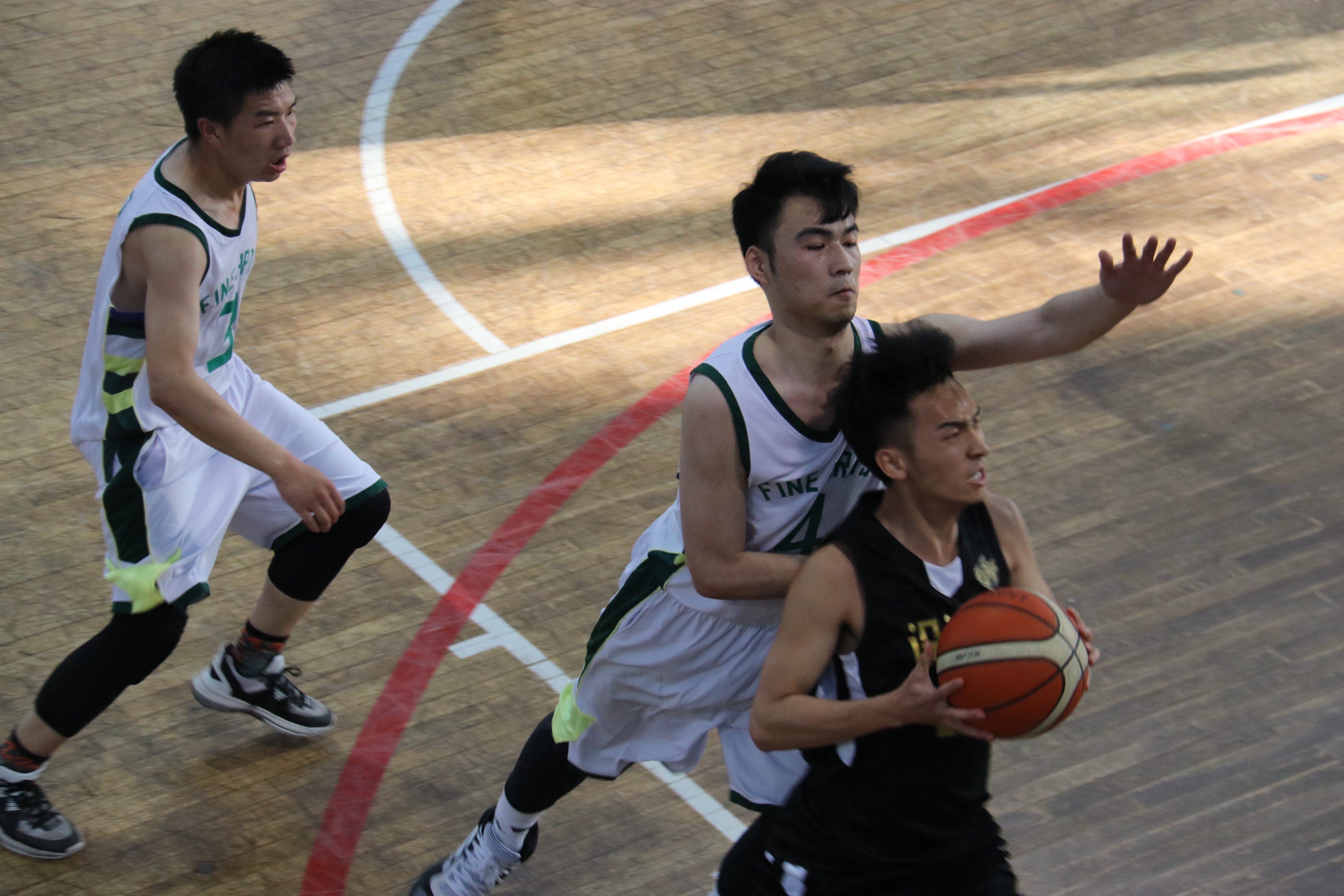 爱游戏-快速进攻领先,球员锋芒毕露