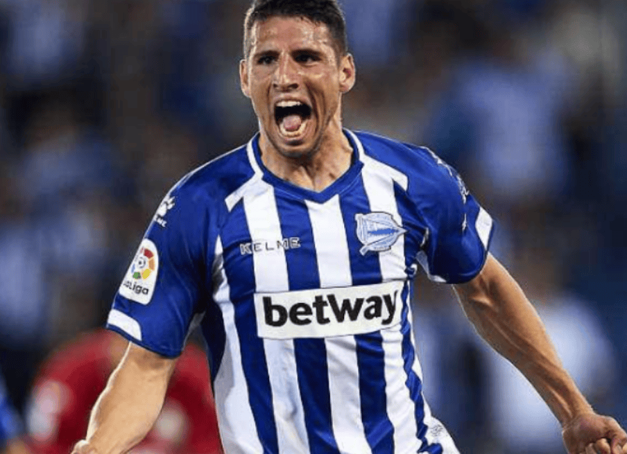 阿拉维斯前锋突破破门,为球队贡献关键进球 阿拉维斯前锋突破破门,为球队贡献关键进球