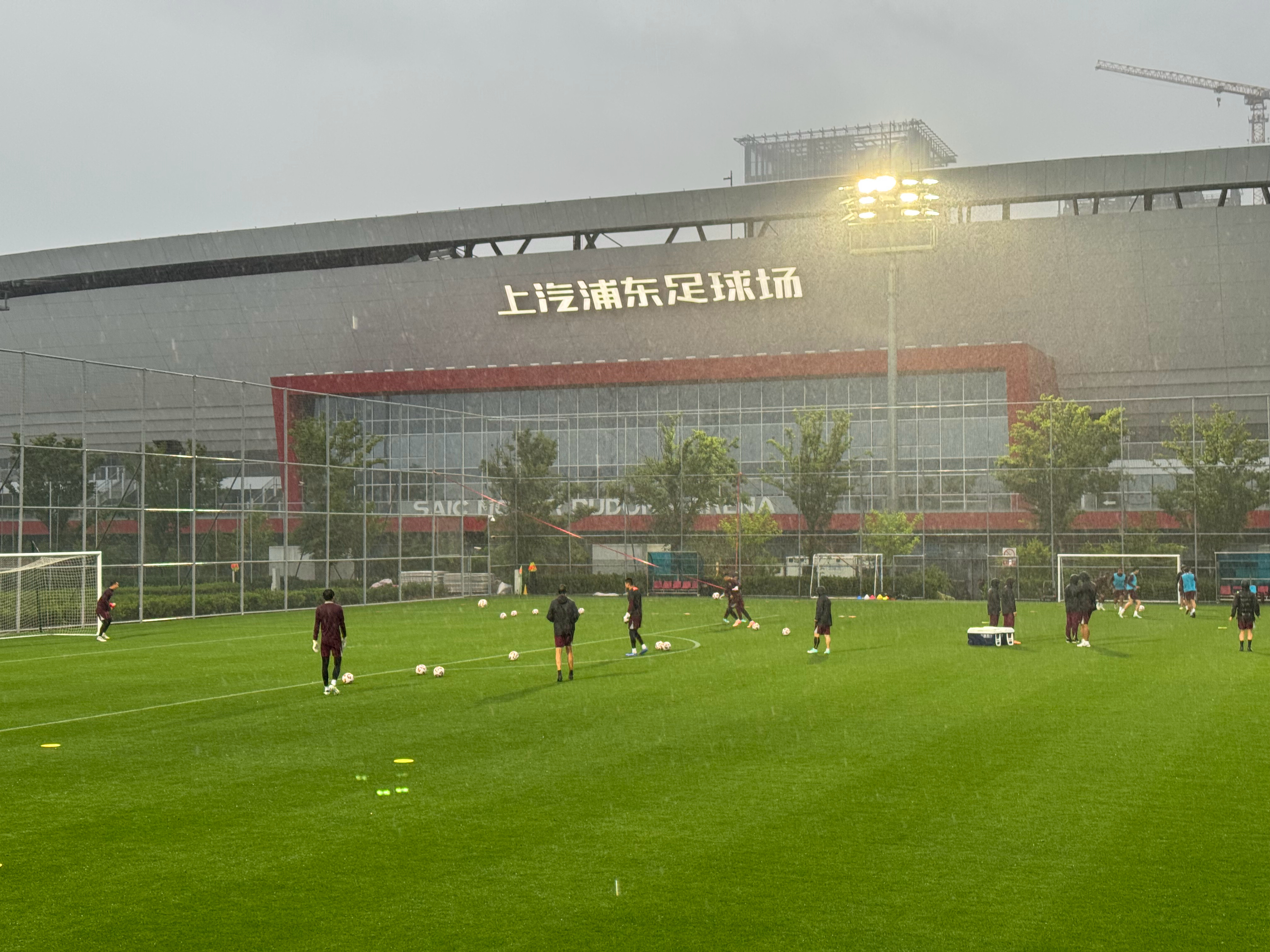 爱游戏APP-杭州绿城大胜青岛海牛,保持不败