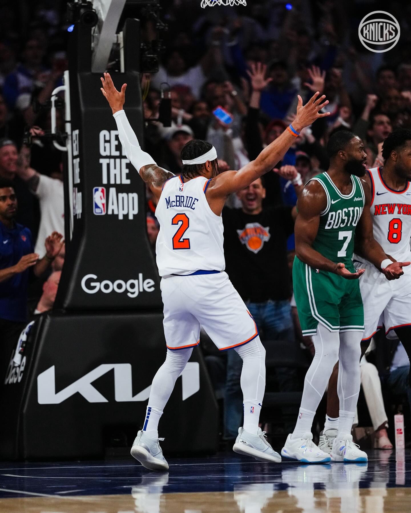 尼斯俱乐部球员展现出色表现,助球队跻身前列 尼斯俱乐部球员展现出色表现,助球队跻身前列