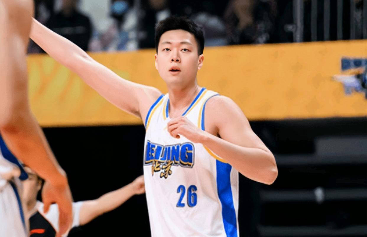 爱游戏在线-关于山东队逆转广东队，胡金秋高光表现的信息