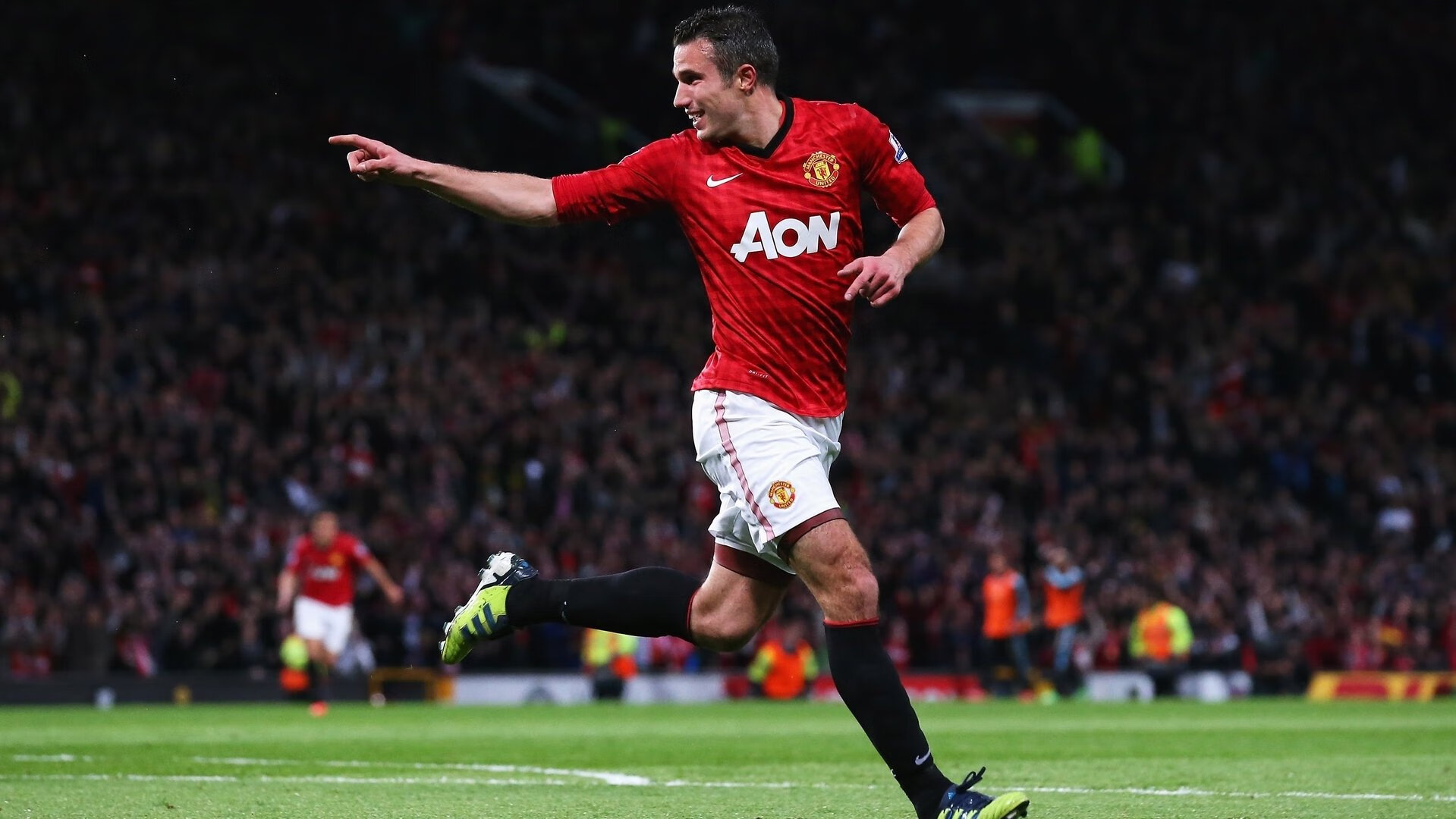 温布利寂静与布达佩斯嘶吼，两个赛场的同一份体育韧性密码